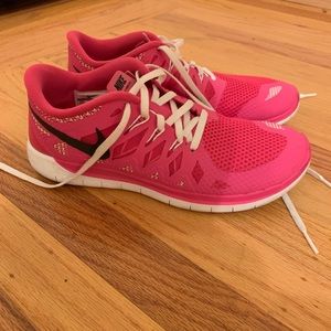 Nike free run 5.0 sz 6.5 youth/ 8.5 womens